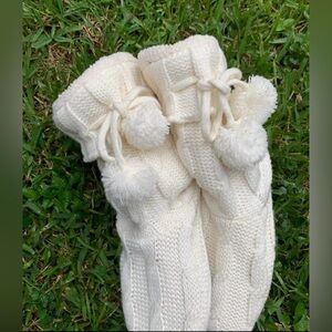 Crochet off white boots and hat